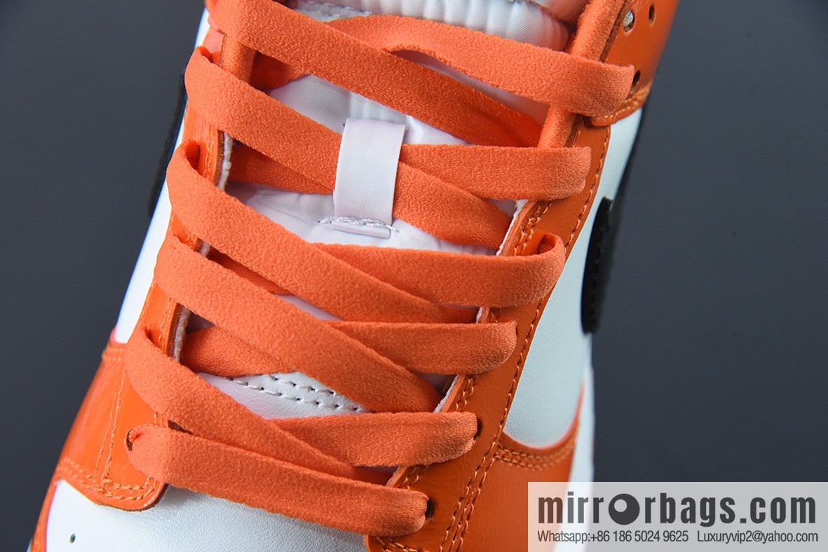 Nike SB Dunk Low patent leather pumpkin, white black orange Unisex sneakers of the same style, item number: DJ9955-800