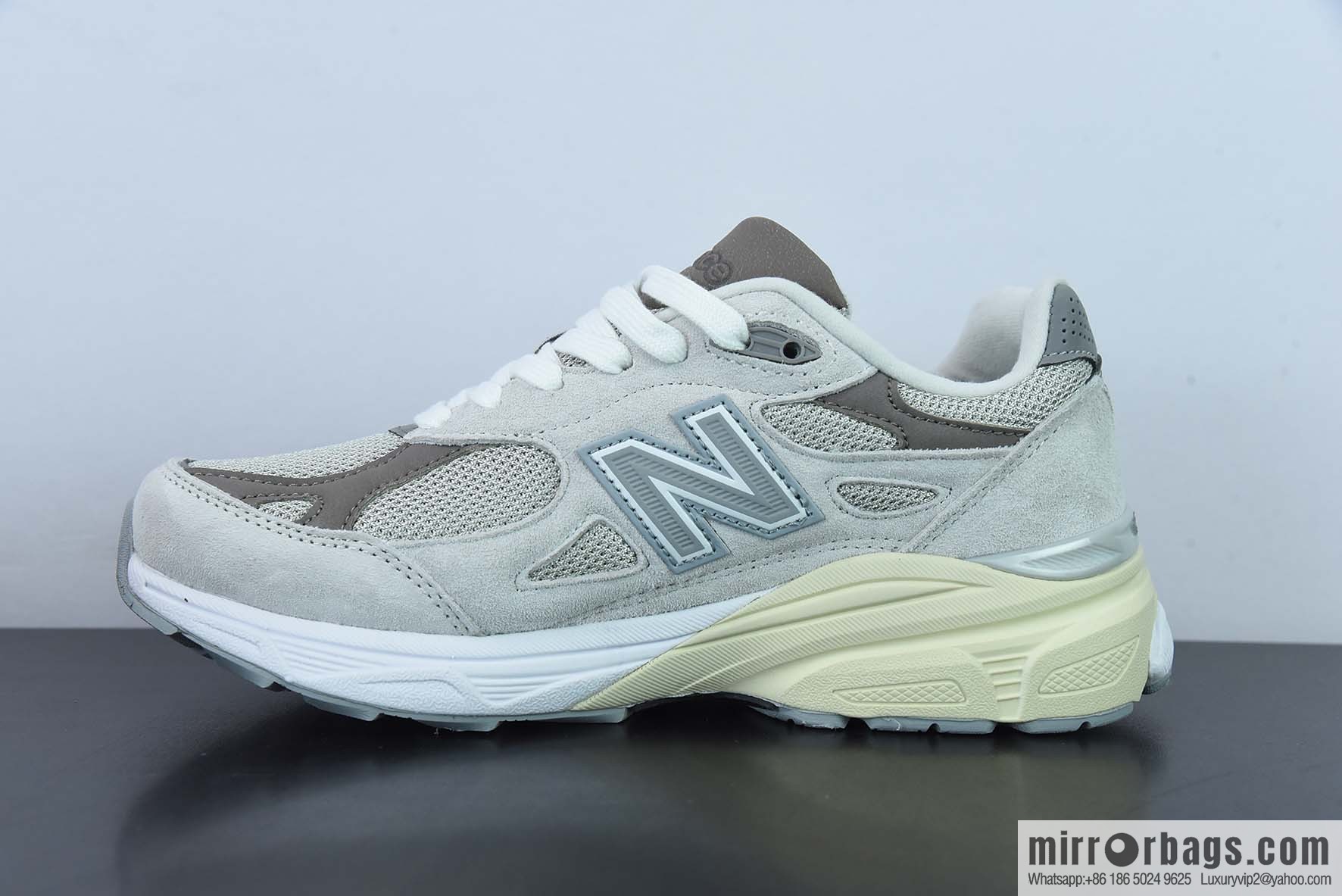 New Balance M990AL3 Item Number: M990SC3 New Balance NB990V3 White