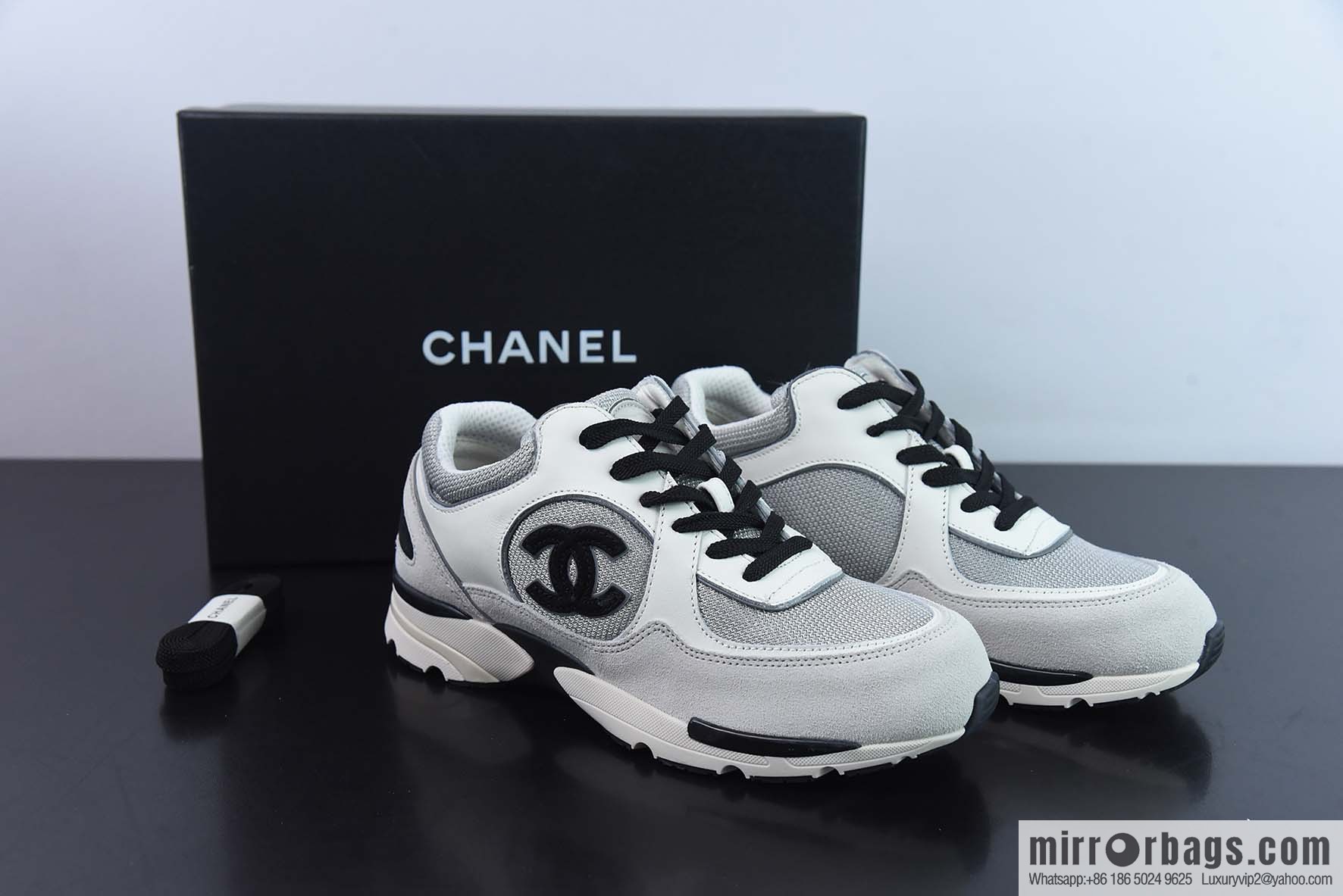 CHANEL Chanel 2022 top sports series, white gray and black, item number: G39068.