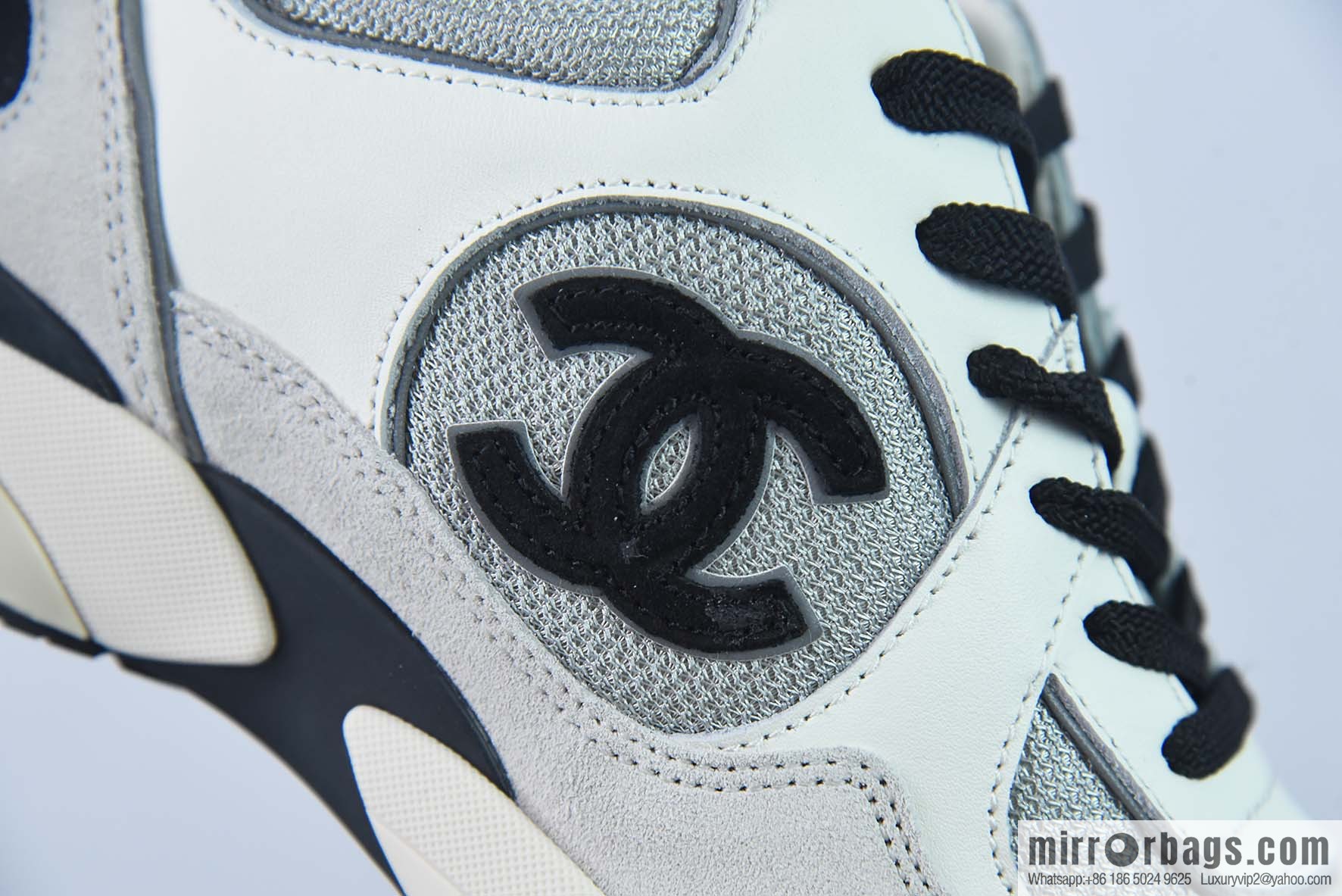 CHANEL Chanel 2022 top sports series, white gray and black, item number: G39068.