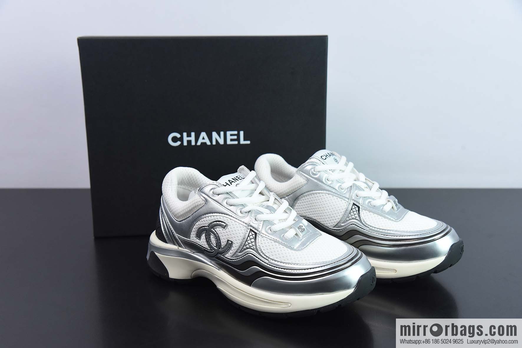 Chanel Chanel 23SS early spring vacation series, small incense, metal, casual sneakers