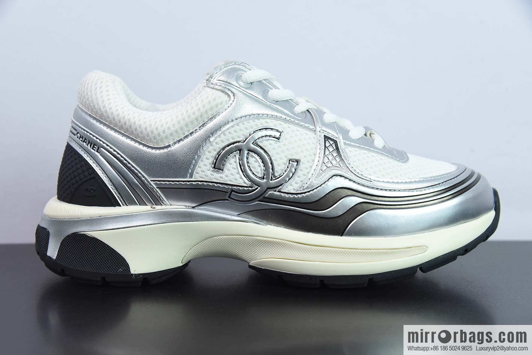 Chanel Chanel 23SS early spring vacation series, small incense, metal, casual sneakers