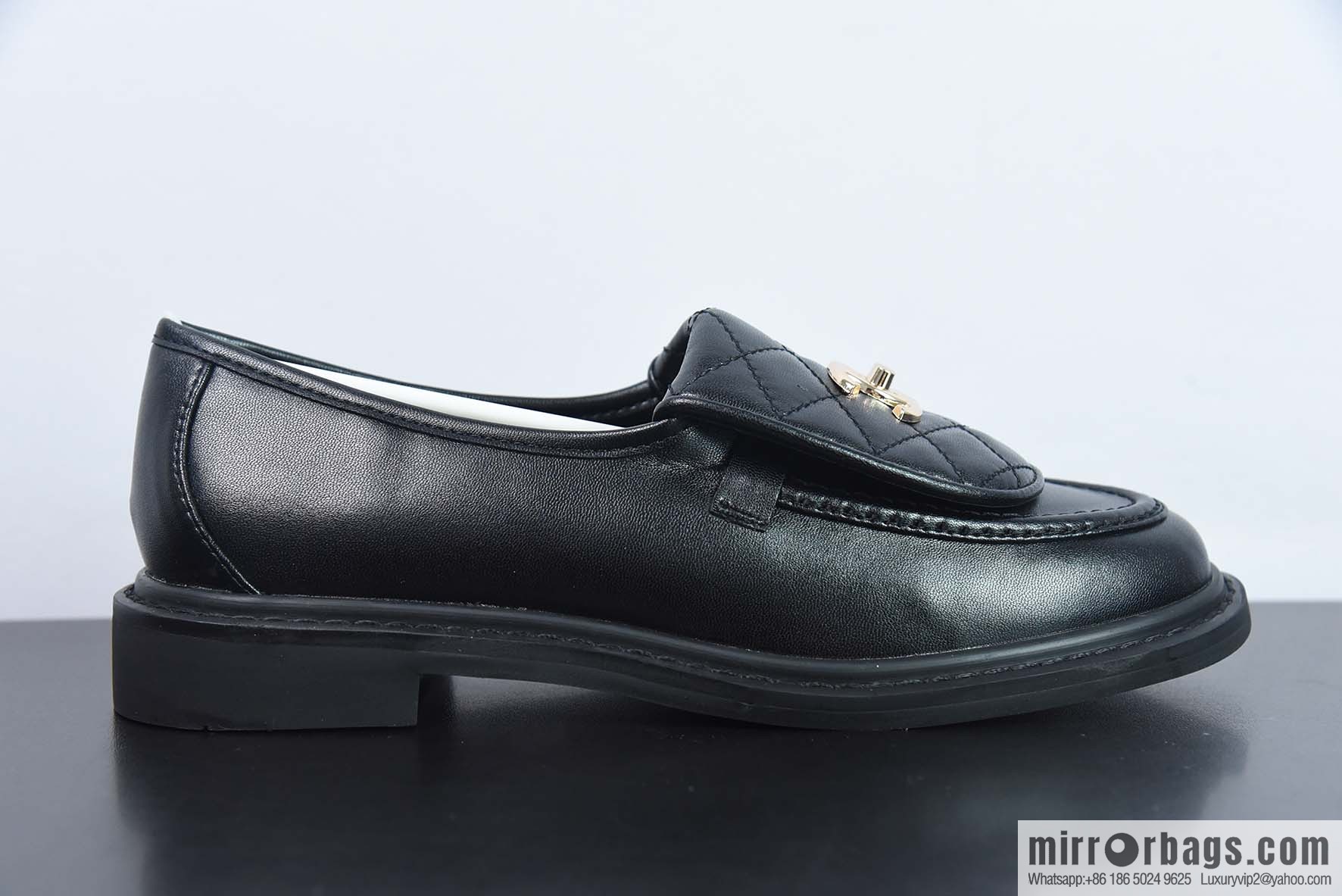 Chanel Chanel [Xiaoxiangfeng] new buckle loafers