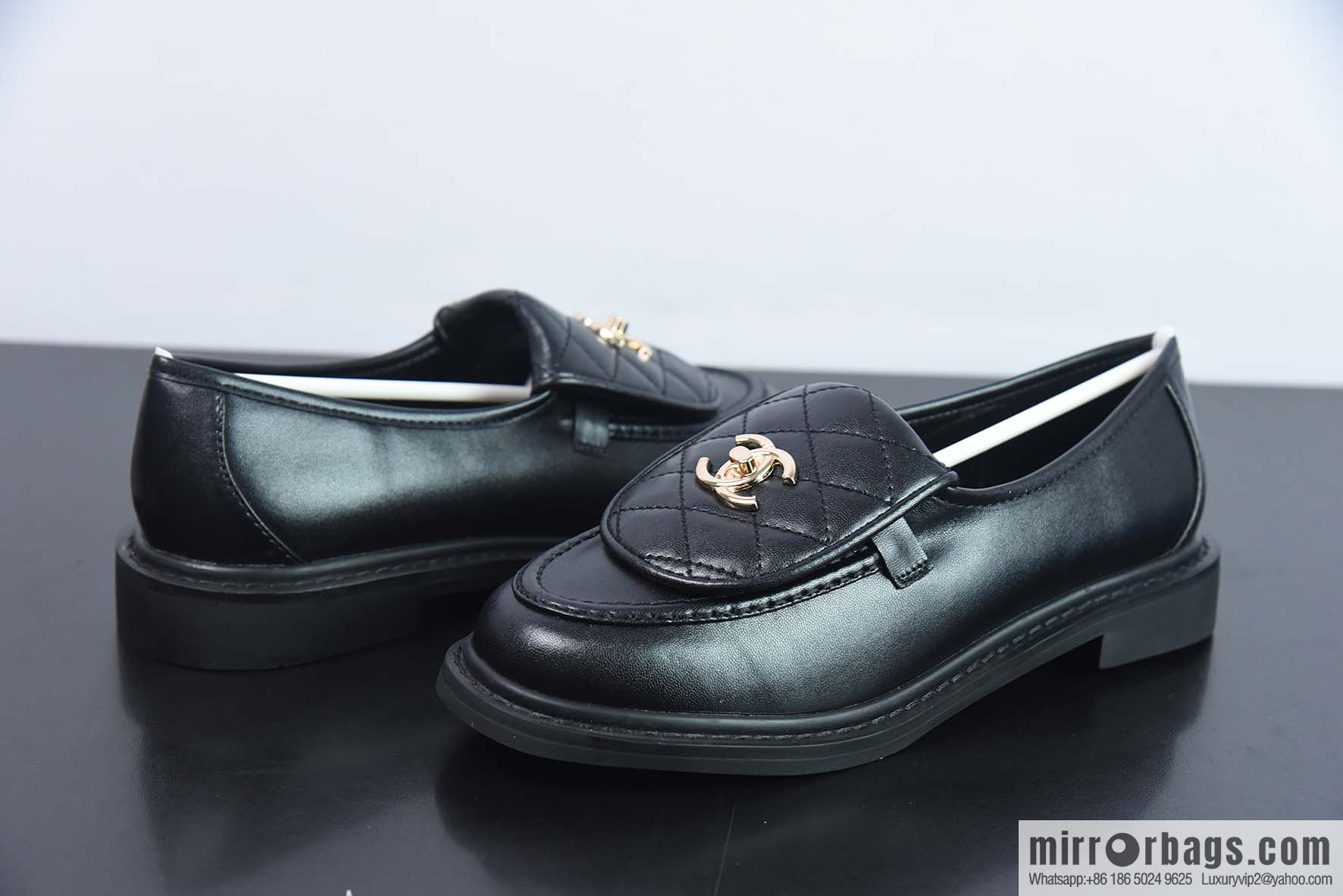 Chanel Chanel [Xiaoxiangfeng] new buckle loafers