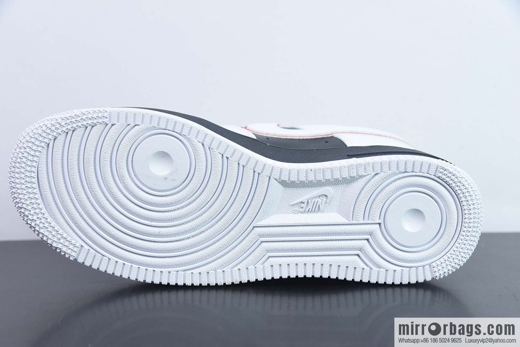 Nk Air Force 1 '07 Low Bruce Lee color scheme Air Force One Low Top Casual Board Shoes KN2696-024