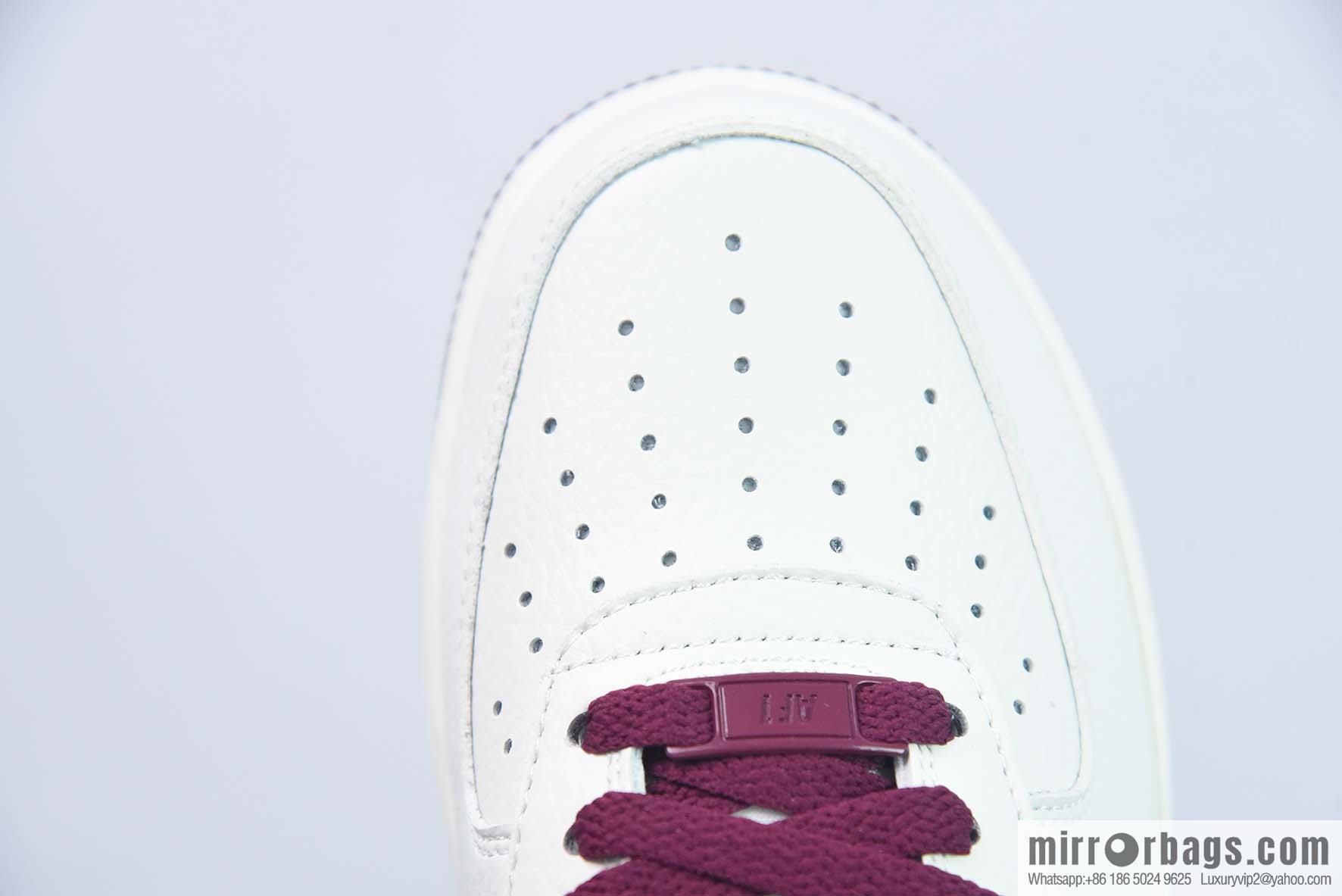 Nk Air Force 1 '07 Low burgundy white color scheme
