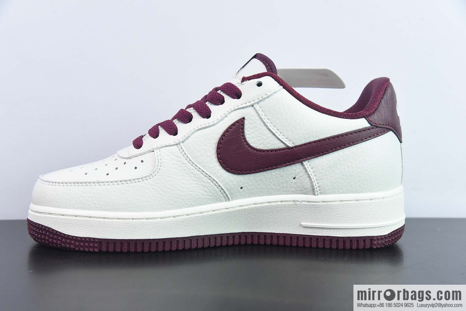 Nk Air Force 1 '07 Low burgundy white color scheme