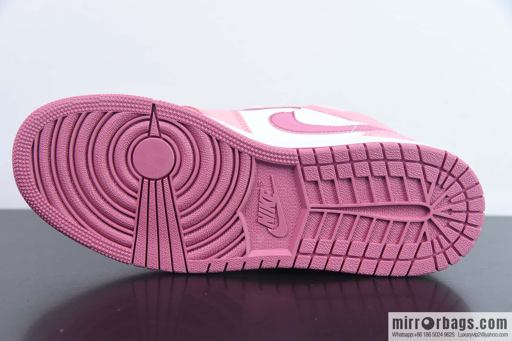 Air Jordan 1 Mid GS AJ1 women's, pink and white, medium help casual basketball shoes, item number: DQ8423-616