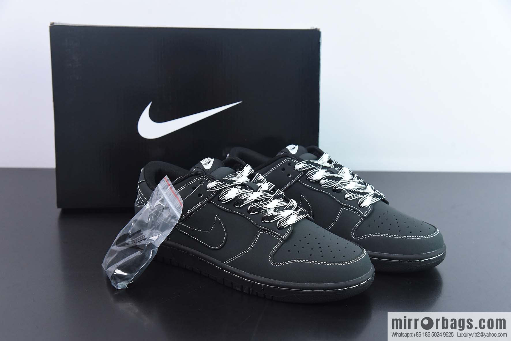 Nike SB Dunk Low Darth Vader Unisex sneakers item number: DF0517-221