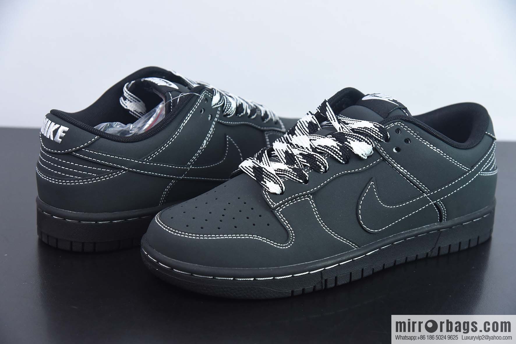 Nike SB Dunk Low Darth Vader Unisex sneakers item number: DF0517-221