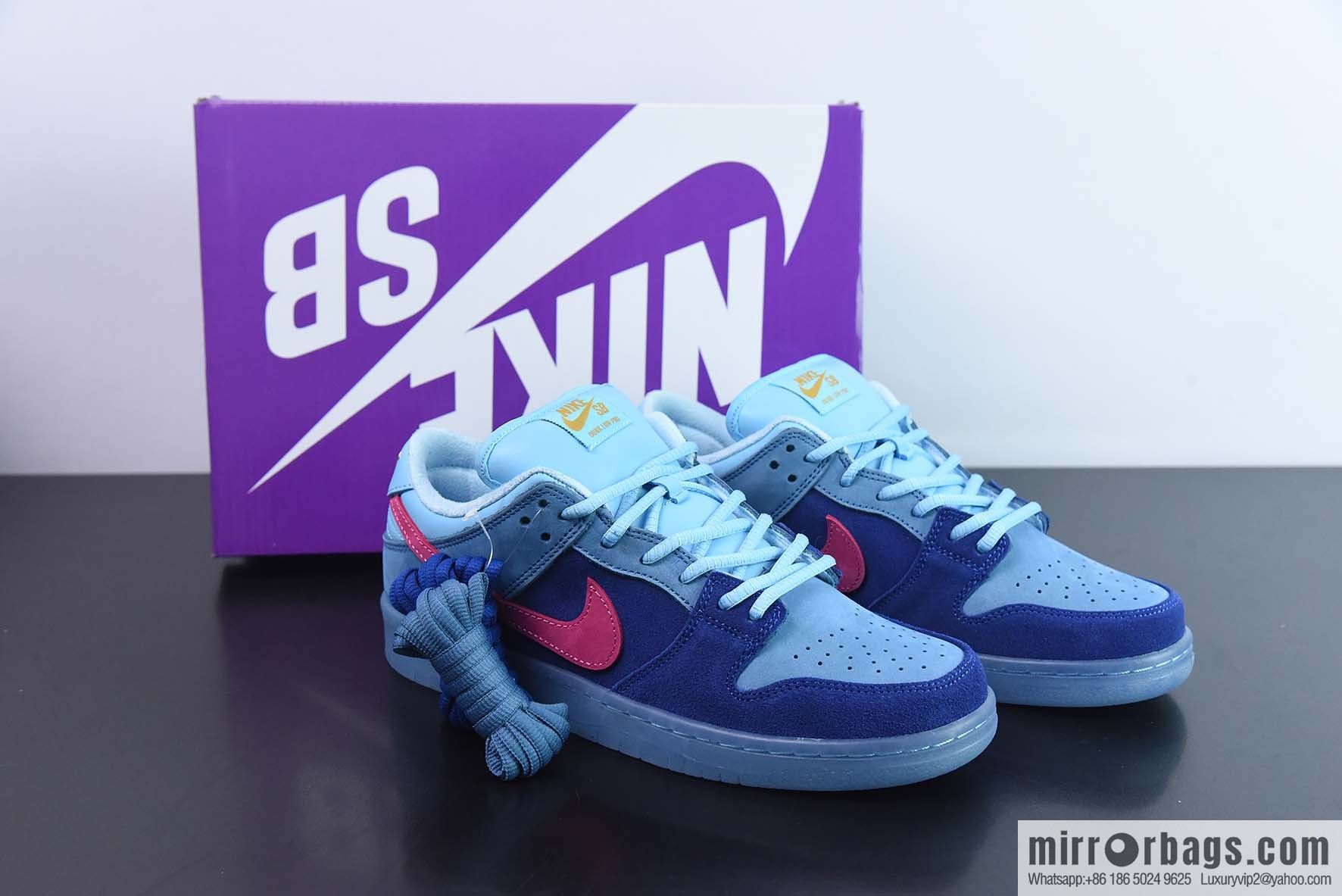 Nike SB Dunk Low Smurf, item number: DO9404-400