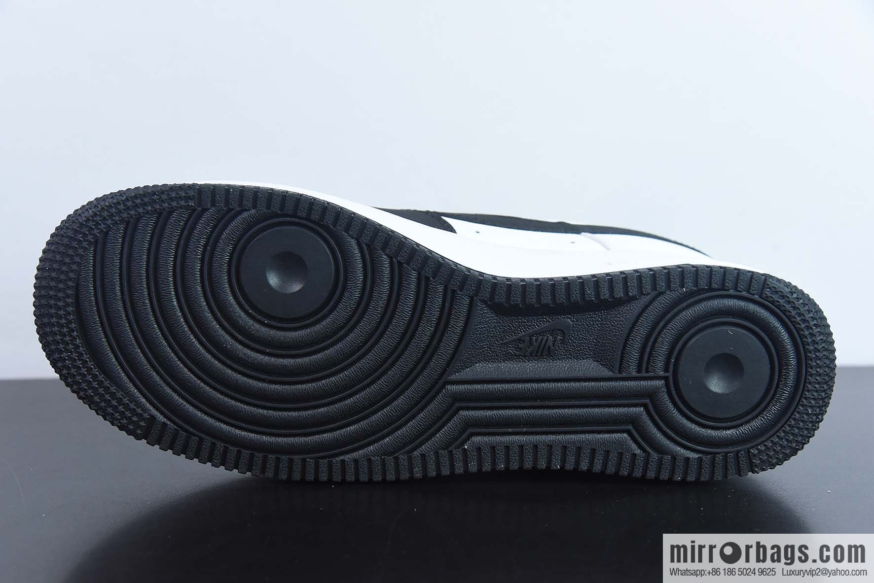 Nike Air Force 1 AF1 Air Force One/low-top, black and white, Tai Chi, item number: BS9055-701