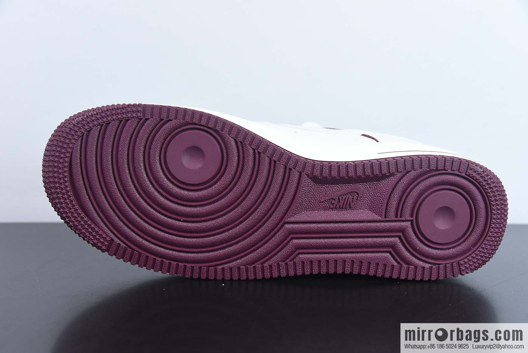 Nk Air Force 1 '07 Low burgundy pearlescent hook, official synchronous ID customization, Air Force No. 1 low-top casual board shoes, item number DD9915-666.