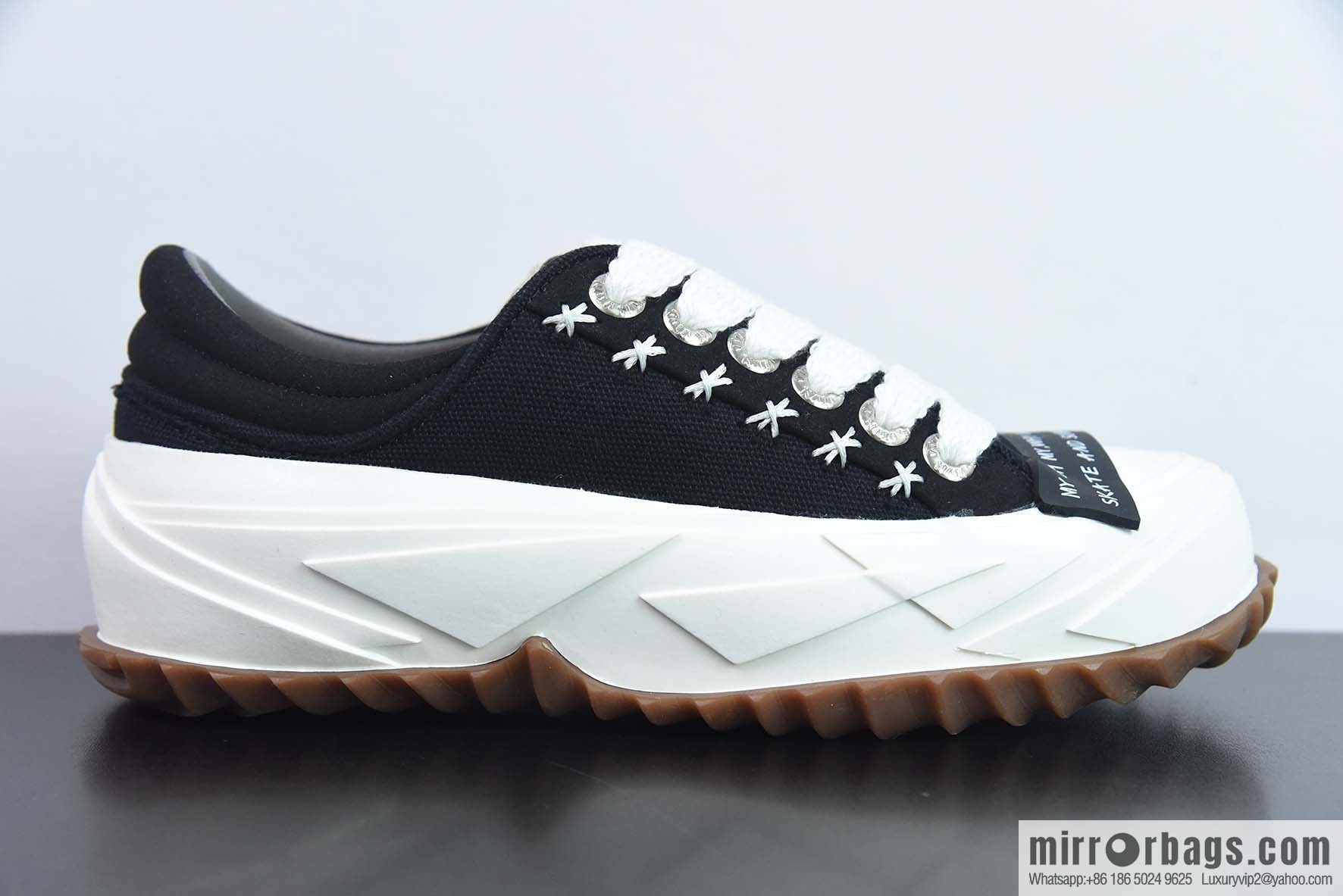 NUK50802250 VTVN 2023 spring and summer new bread shoes His & Hers casual sneakers