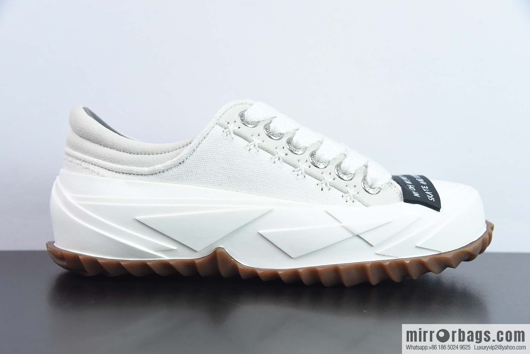 NUK50802250 VTVN 2023 spring and summer new bread shoes His & Hers casual sneakers