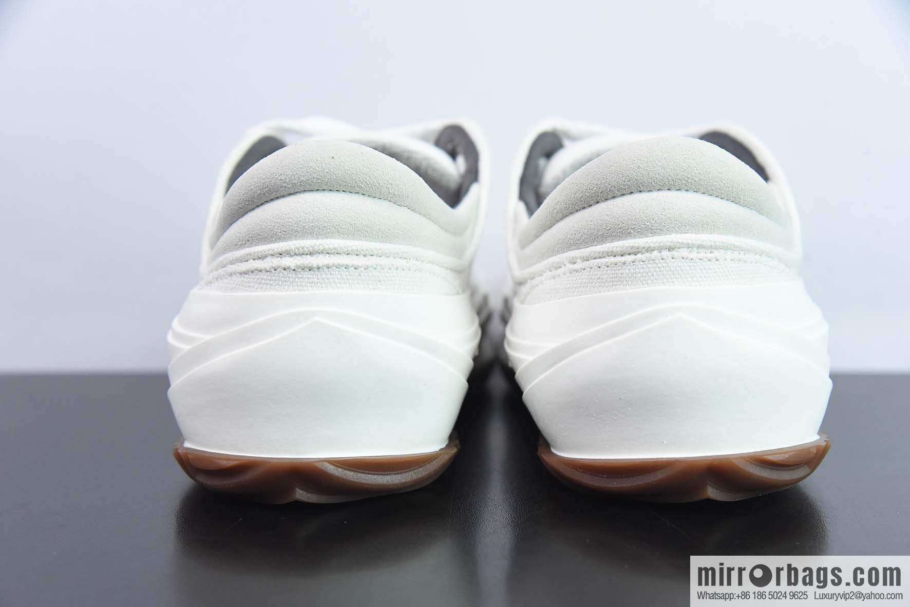 NUK50802250 VTVN 2023 spring and summer new bread shoes His & Hers casual sneakers