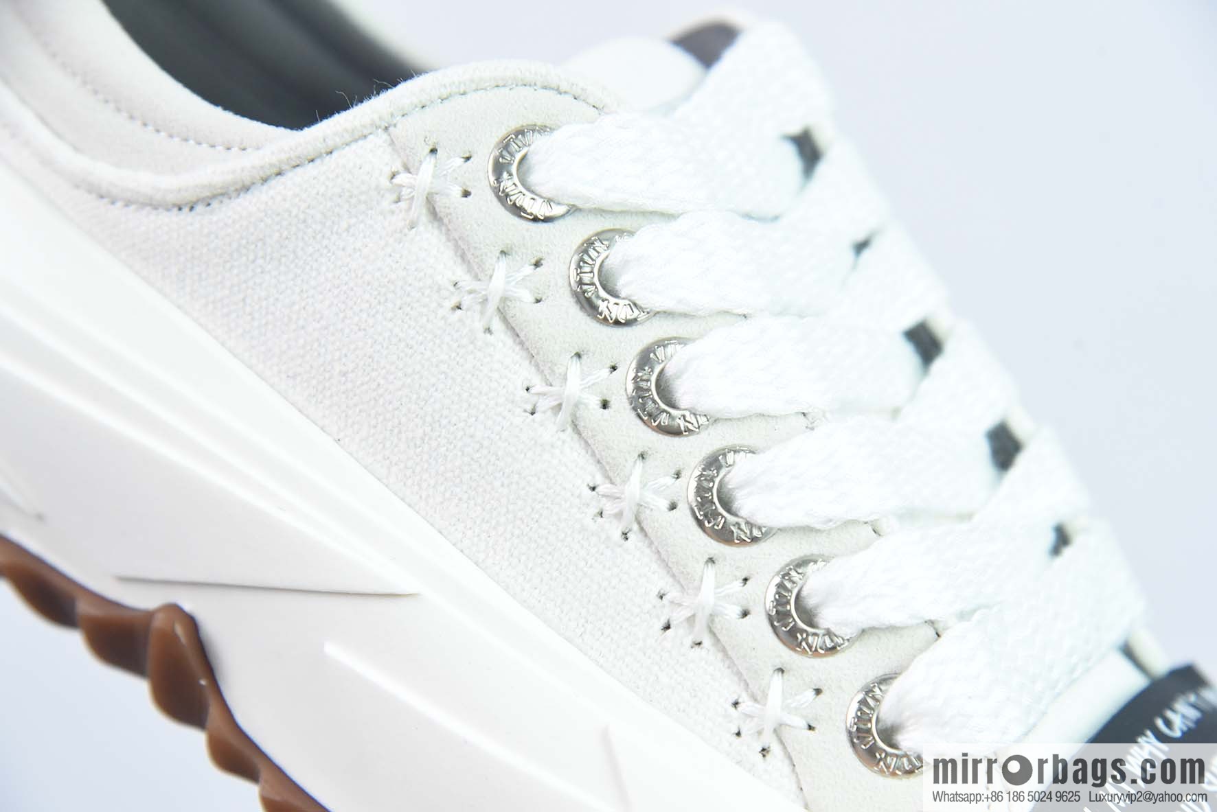 NUK50802250 VTVN 2023 spring and summer new bread shoes His & Hers casual sneakers