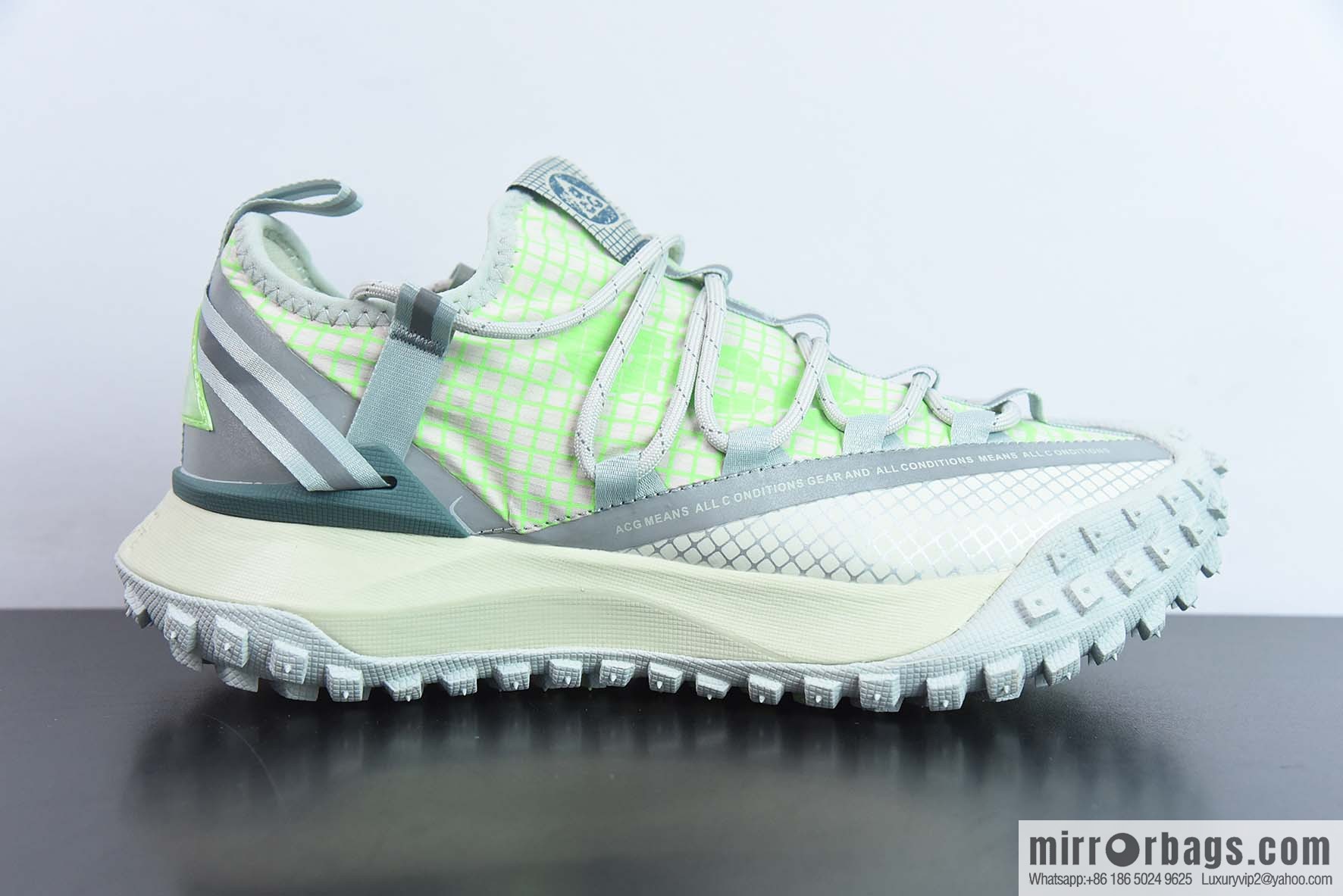 Nike ACG Mountain Flying Low GORE-TEX Outdoor hiking sneakers/neon green Part Number: DJ4030 001