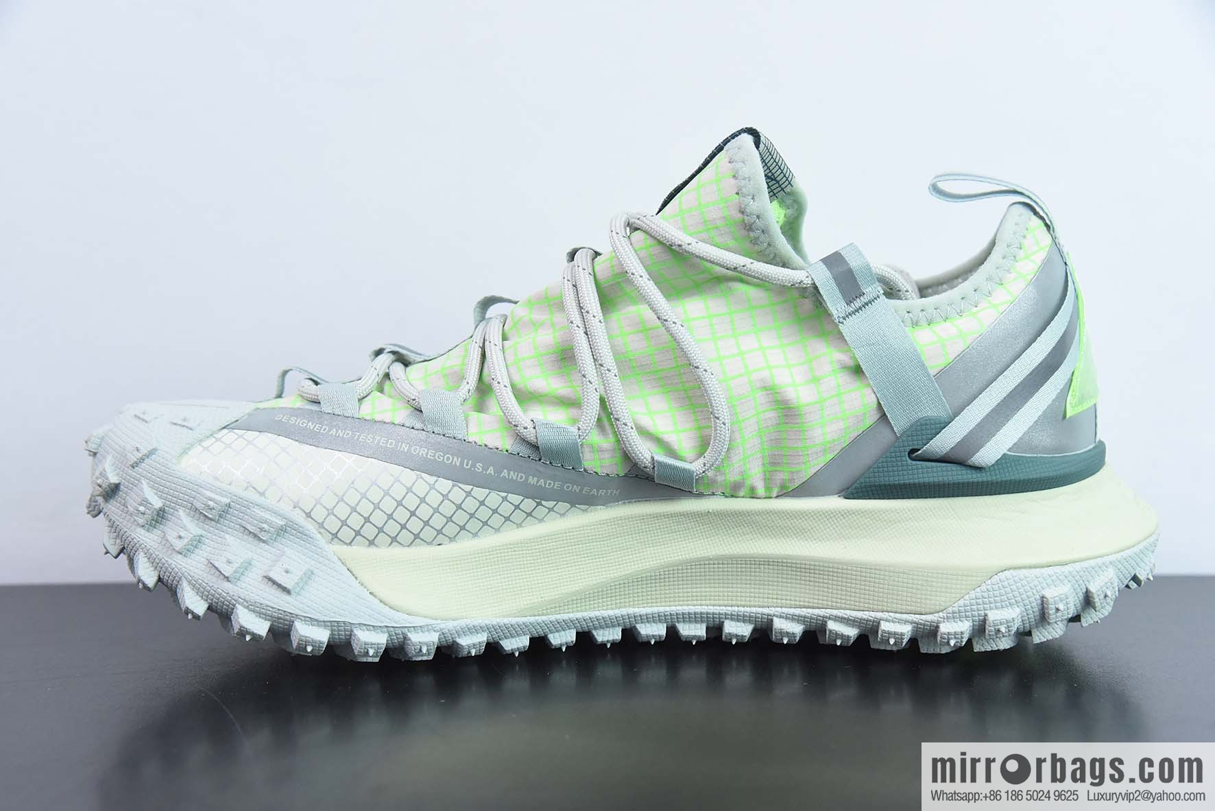 Nike ACG Mountain Flying Low GORE-TEX Outdoor hiking sneakers/neon green Part Number: DJ4030 001