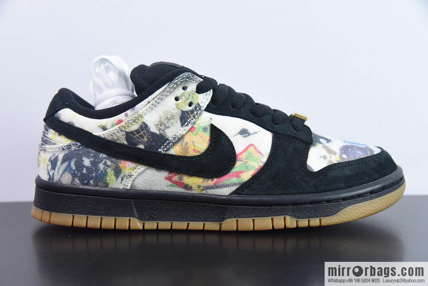 Supreme x NK SB Dunk Low joint black graffiti, item number FD8778-001