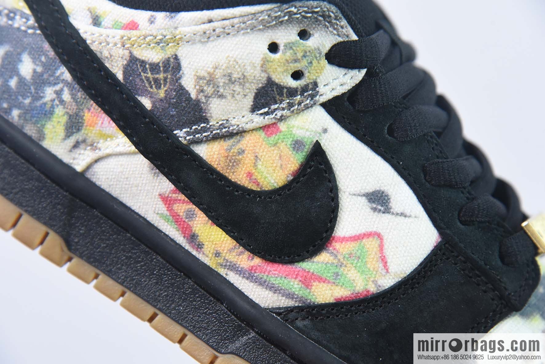 Supreme x NK SB Dunk Low joint black graffiti, item number FD8778-001