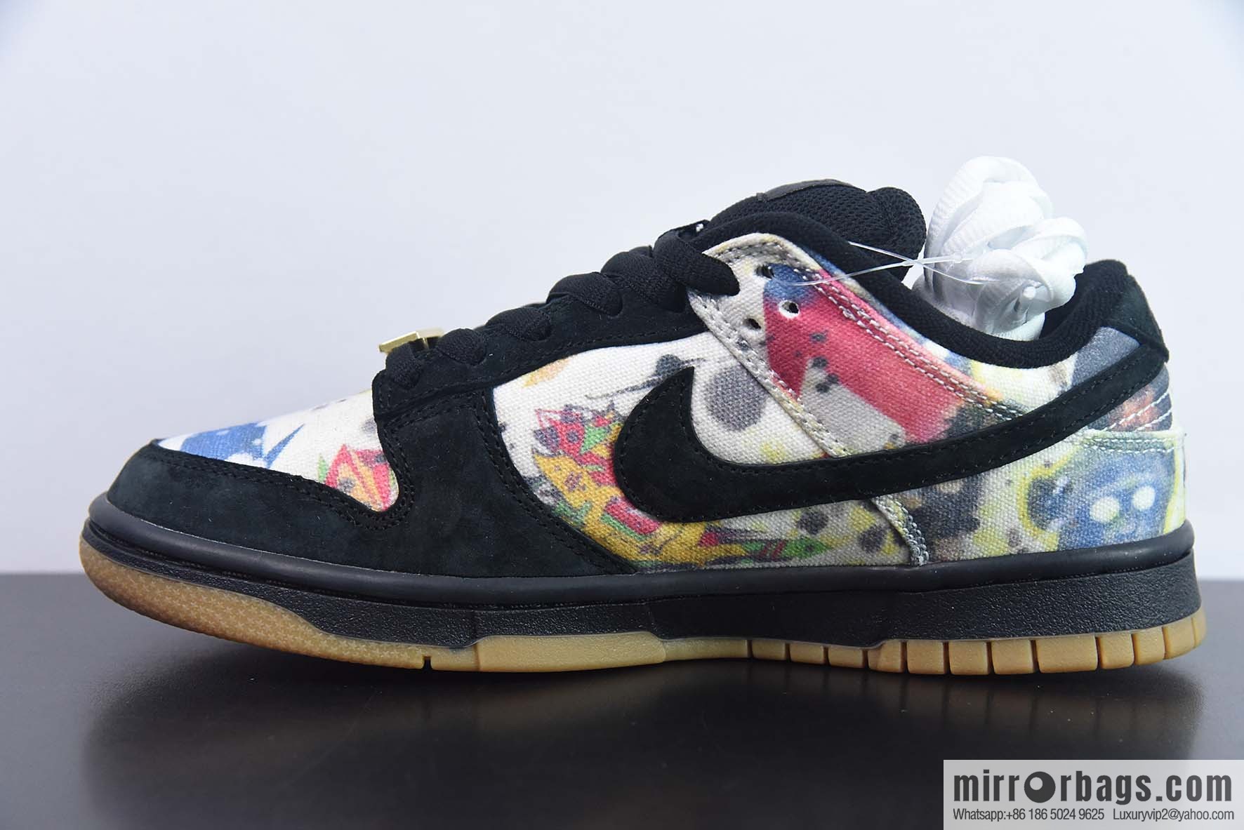 Supreme x NK SB Dunk Low joint black graffiti, item number FD8778-001