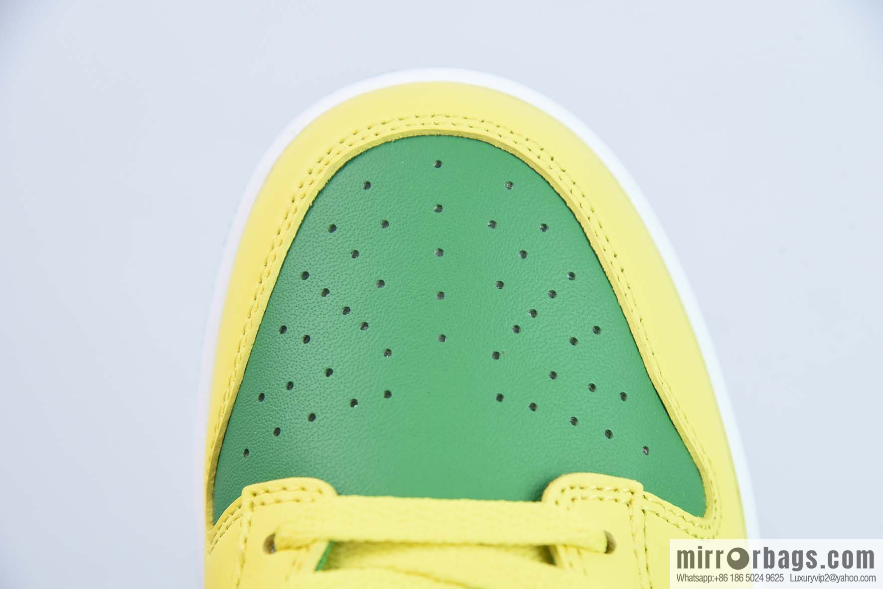 Nike Dunk Low Reverse Brazil low-top sneakers item number: DV0833-300