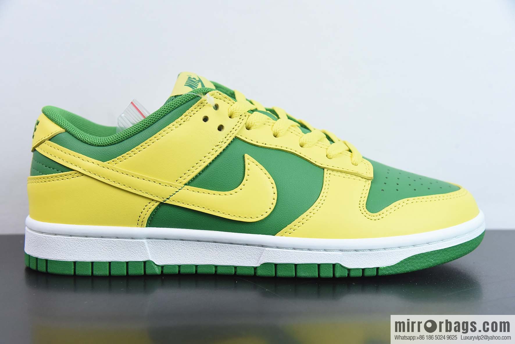 Nike Dunk Low Reverse Brazil low-top sneakers item number: DV0833-300