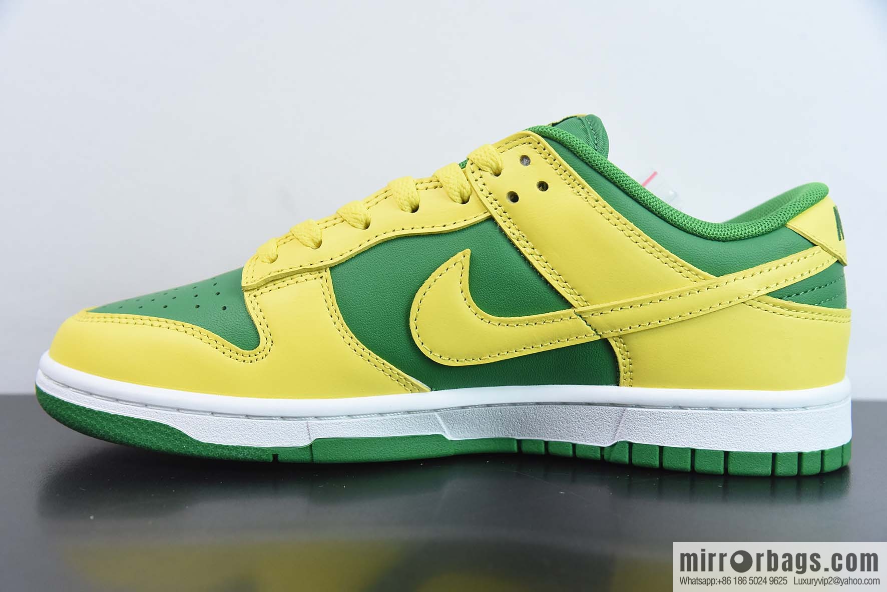 Nike Dunk Low Reverse Brazil low-top sneakers item number: DV0833-300