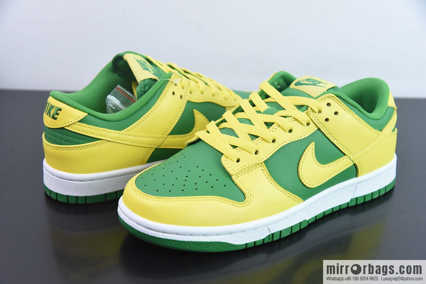Nike Dunk Low Reverse Brazil low-top sneakers item number: DV0833-300