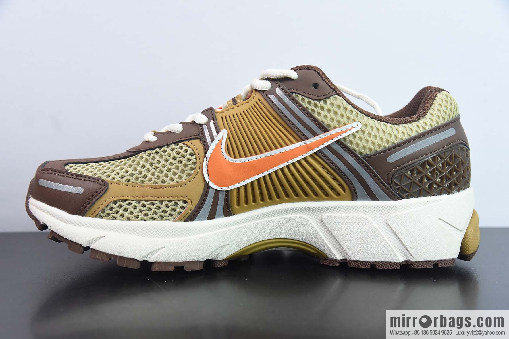 NK Zoom Vomero 5 Classic Vintage sneakers Part Number: FB9149 700