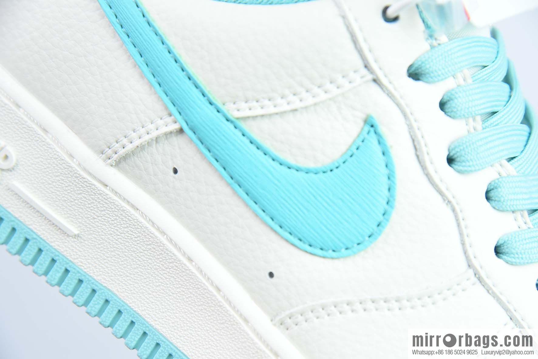 Air Force 1 '07 Low Air Force One Tiffany & Co. White and blue sneakers Item number: TP0096 255