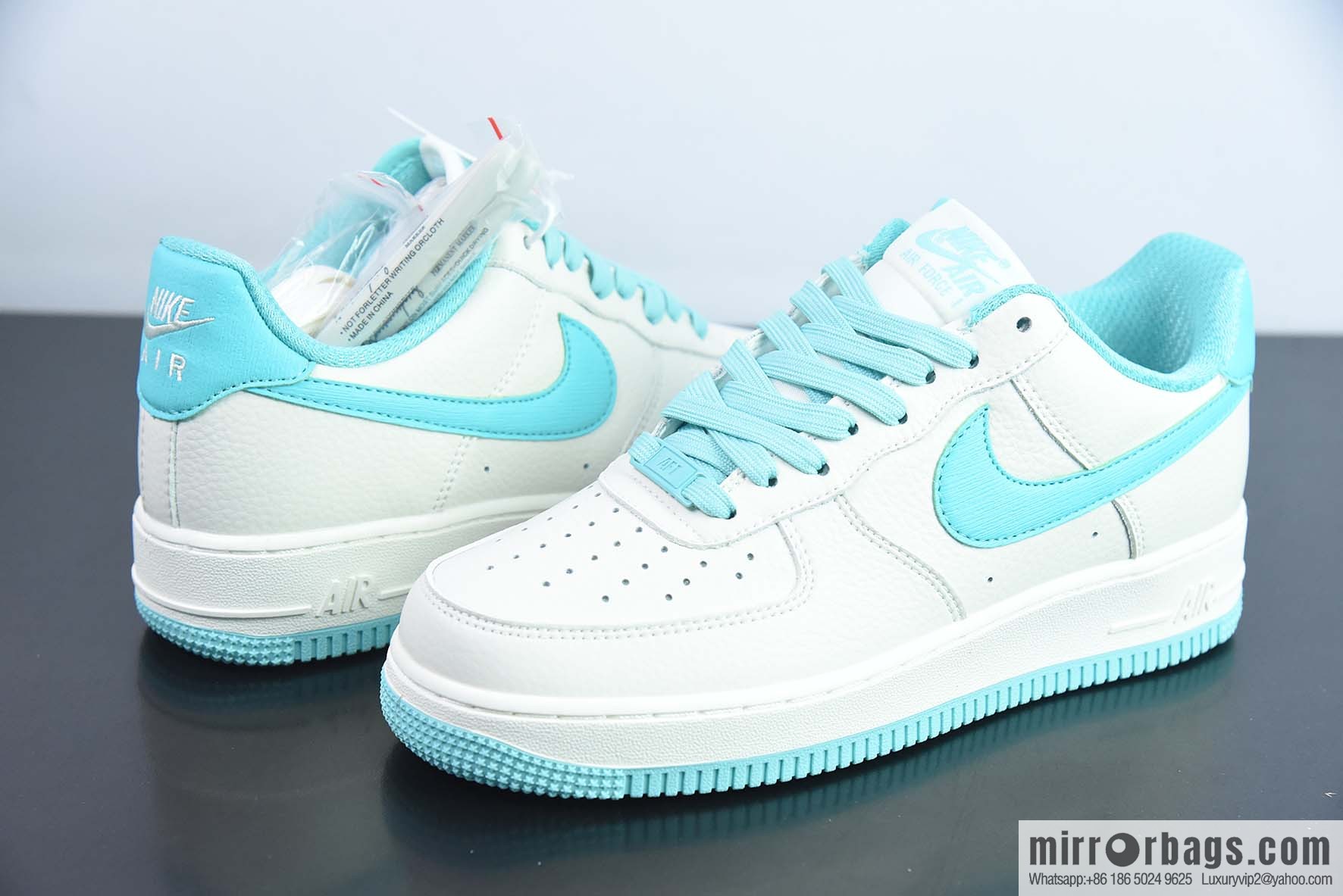 Air Force 1 '07 Low Air Force One Tiffany & Co. White and blue sneakers Item number: TP0096 255