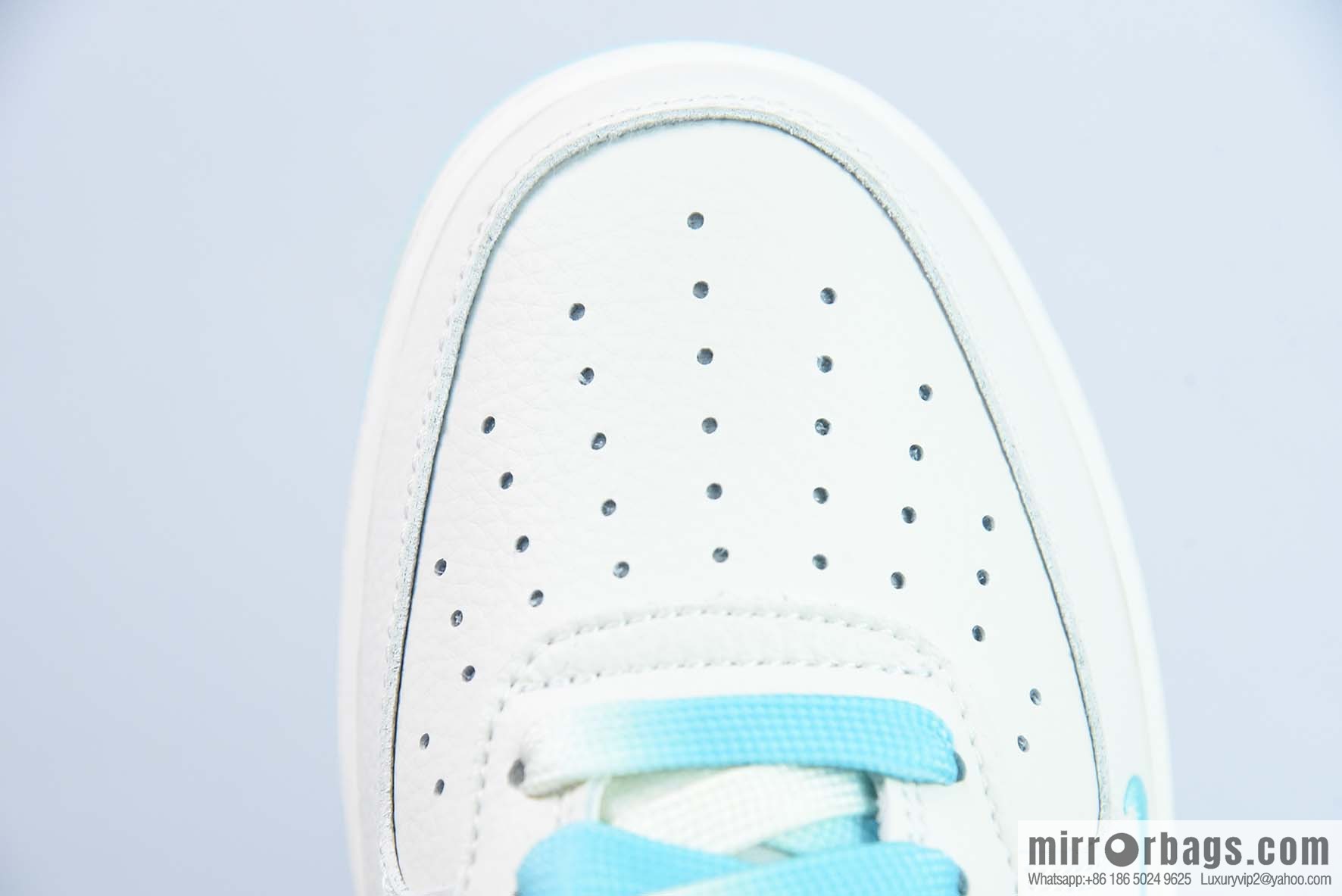 NK Air Force 1 Air Force One low-top casual board shoes white and blue, color matching mini hook, item number: IO5636-555