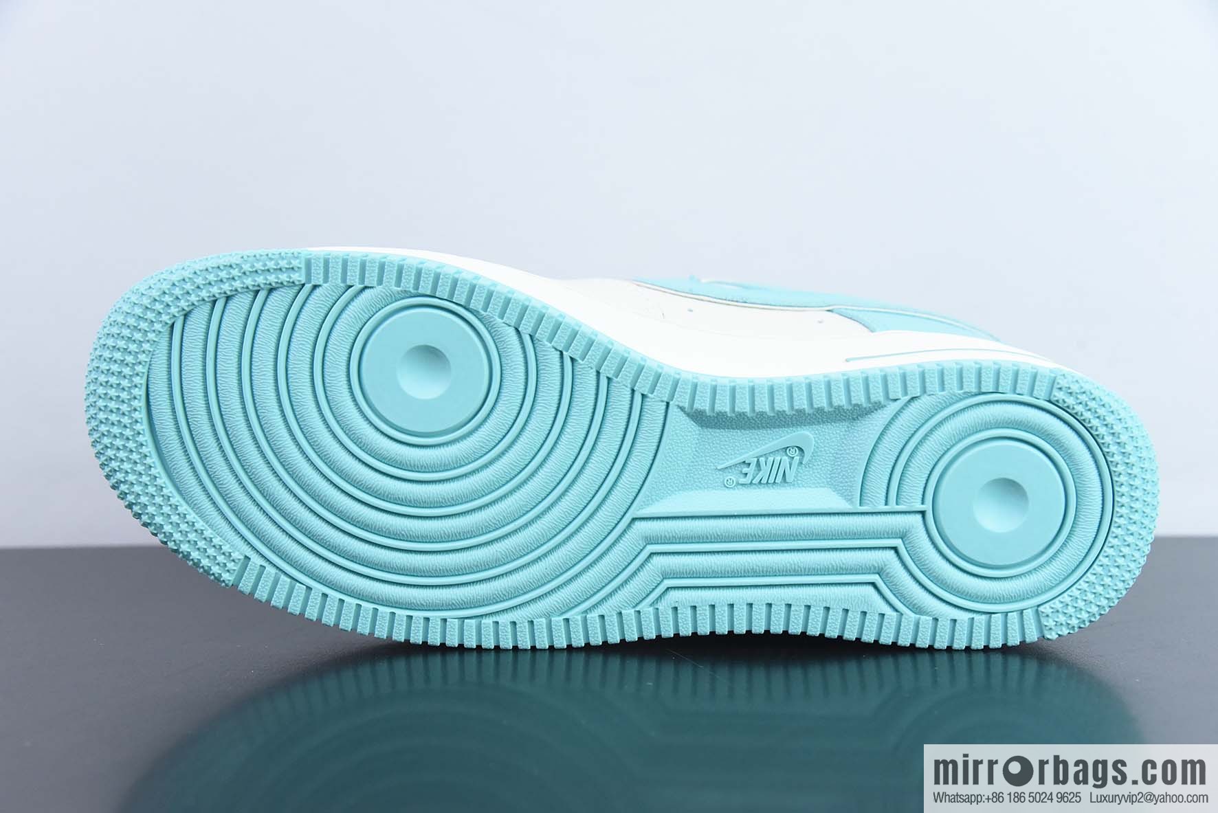 NK Air Force 1 Air Force One low-top casual board shoes white and blue, color matching mini hook, item number: IO5636-555