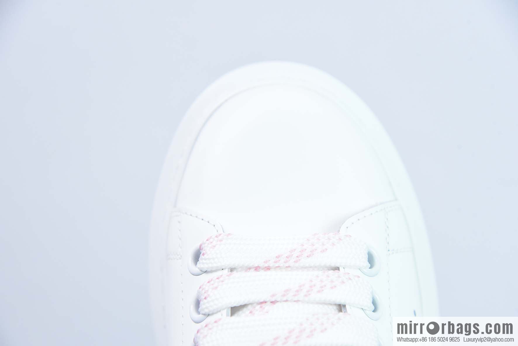 Alexander McQueen/Alexander McQueen, white shoes with thick soles