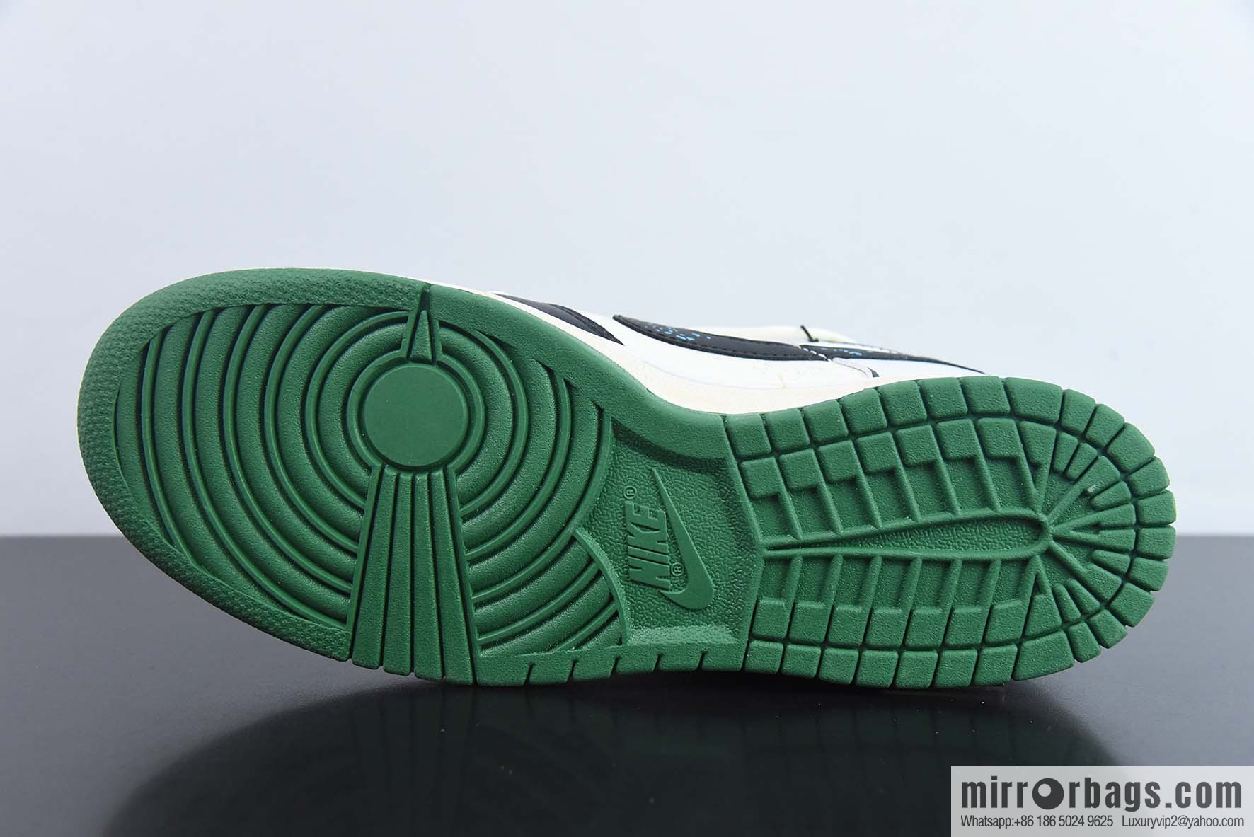 Nike Dunk Low space exploration, Star Trek sneakers item number: DD1391-300