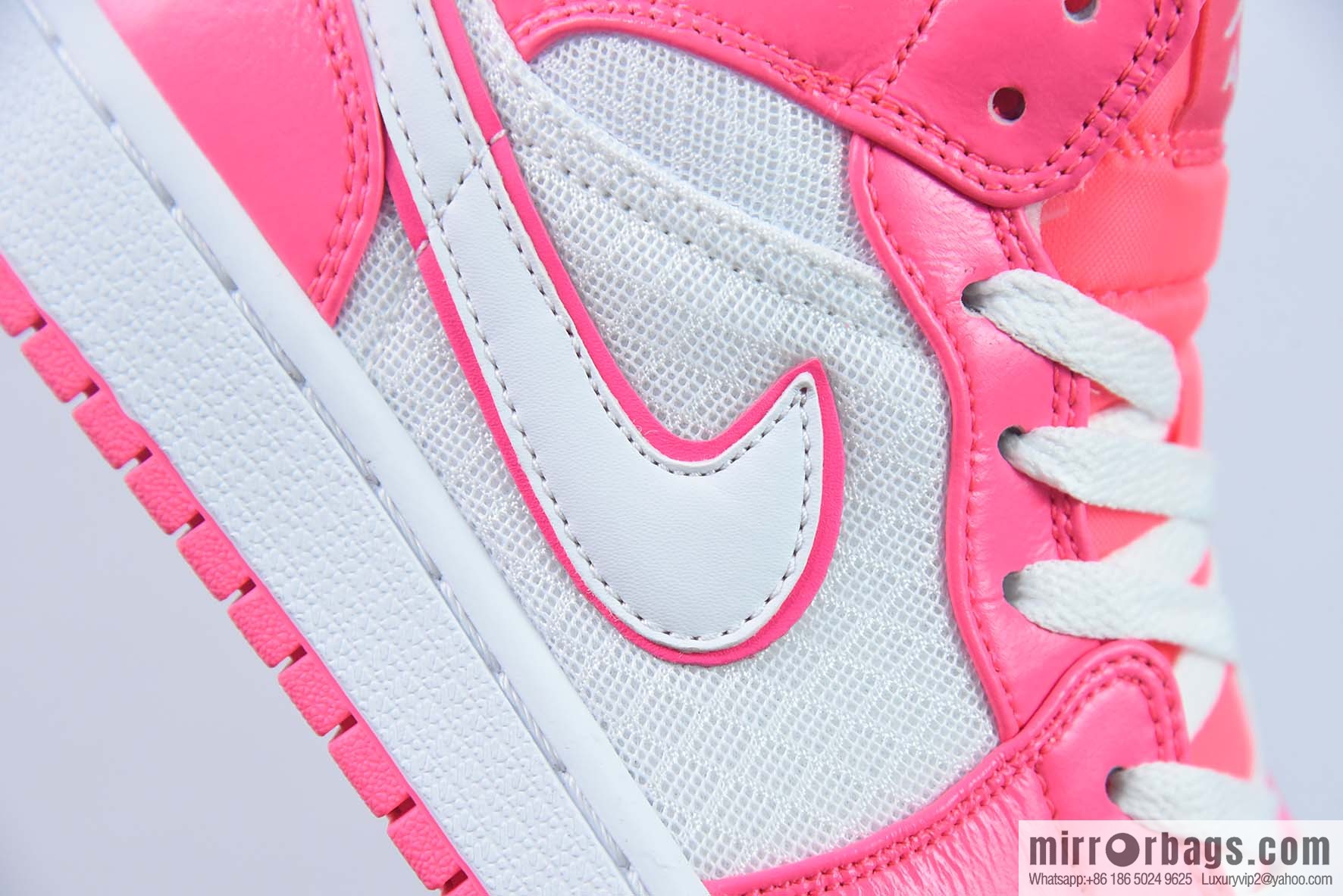 Air Jordan 1 Mid AJ1 Jordan 1st generation middle help basketball shoes/white powder, pink 2023 latest sale, item number: 555112-611