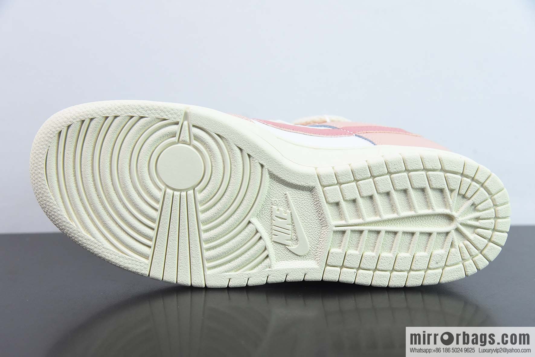 NK SB Dunk Low deconstruction drawstring low top, white pink graffiti printed item number: DD1503 121