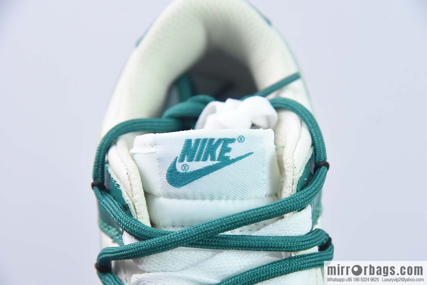 NK SB Dunk Low deconstruction drawstring low-top white and green smiley face patch printed item number: DD1503 112-32