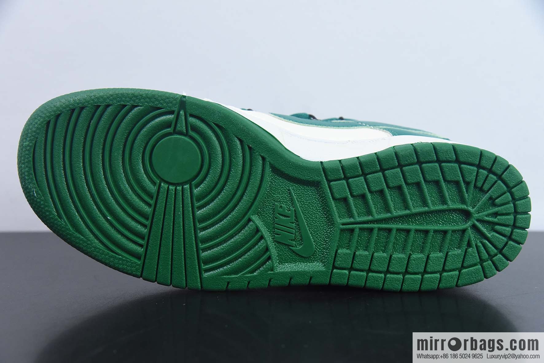 NK SB Dunk Low deconstruction drawstring low-top white and green smiley face patch printed item number: DD1503 112-32