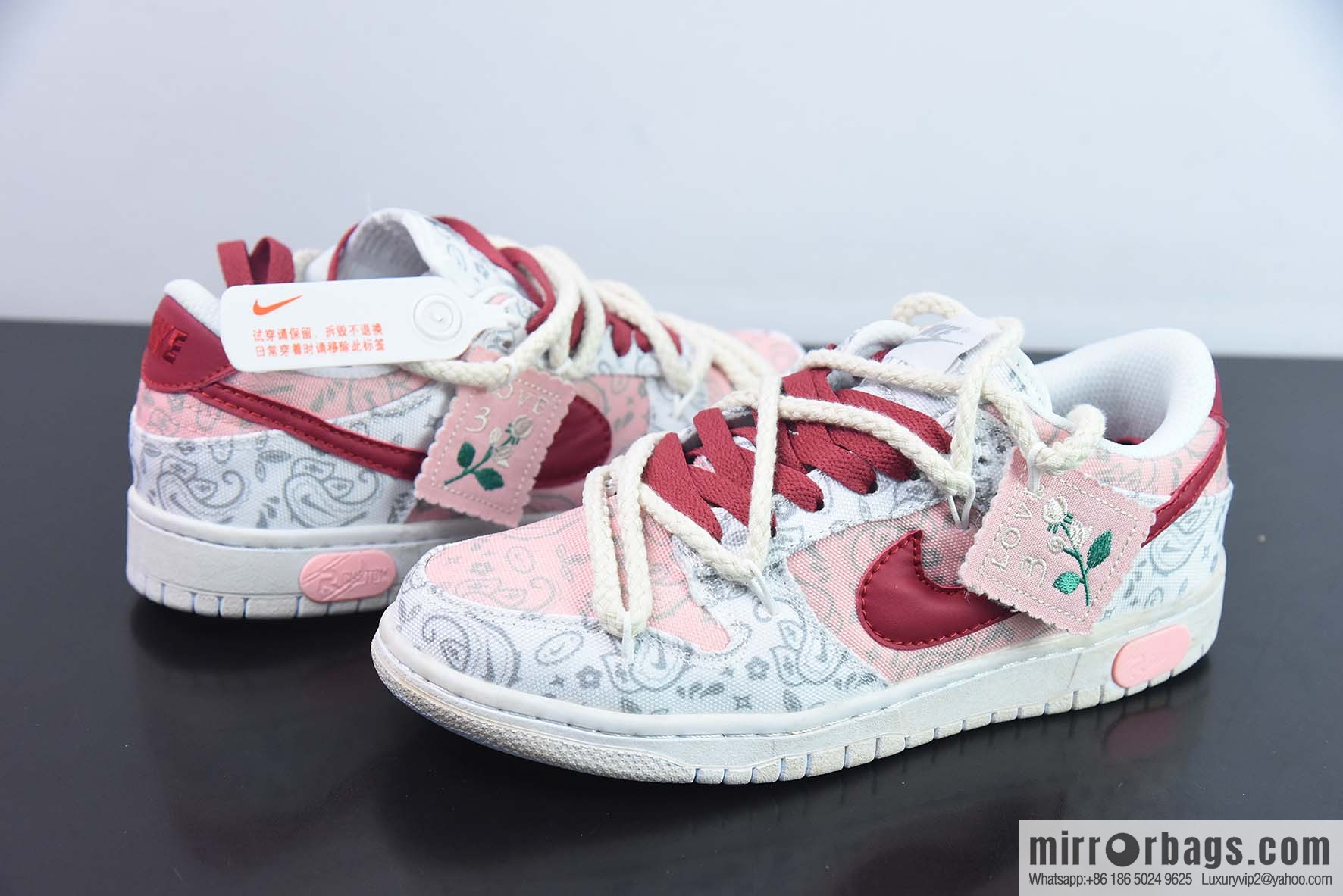 NK SB Dunk Low deconstruction drawstring low-top, white pink waist printed item number: DJ9955-100