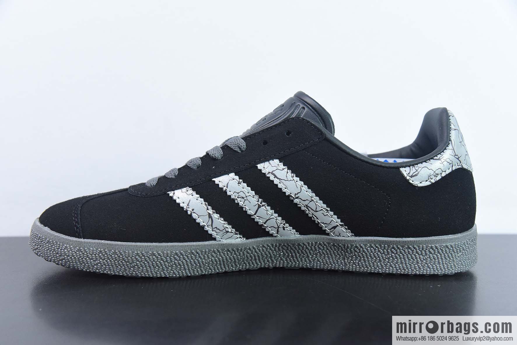 Adidas Originals Gazelle Glazing Antelope Series Classic Board Shoes GAZELLE Clover, Printed Pattern, Item Number: GZ2753