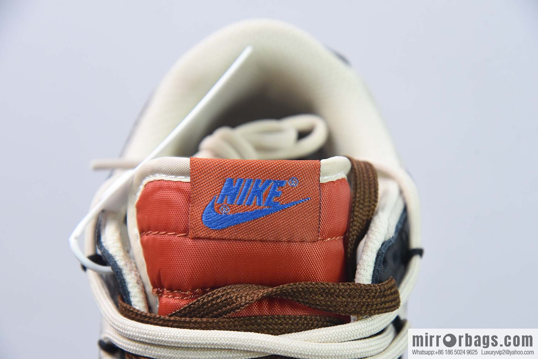 Nike Dunk Low SB low-top skate shoes/gray-black suede, straps, custom version