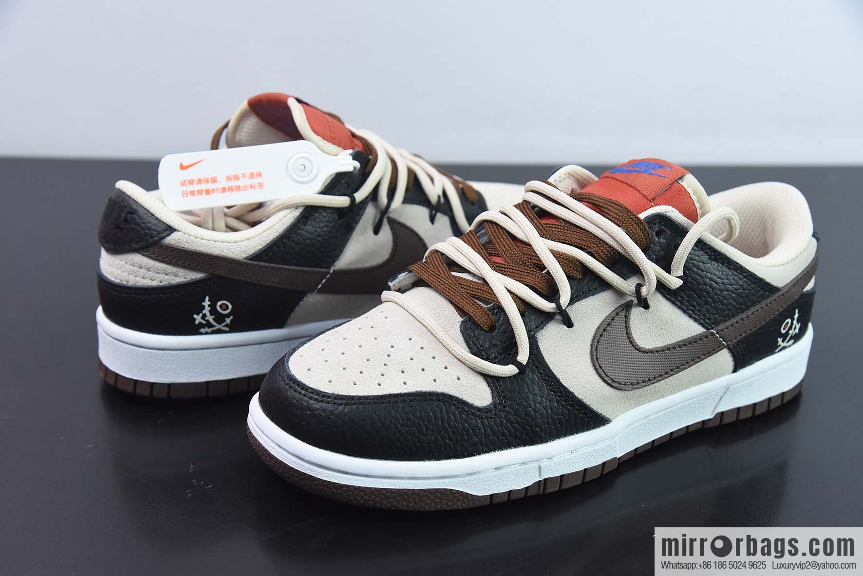 Nike Dunk Low SB low-top skate shoes/gray-black suede, straps, custom version