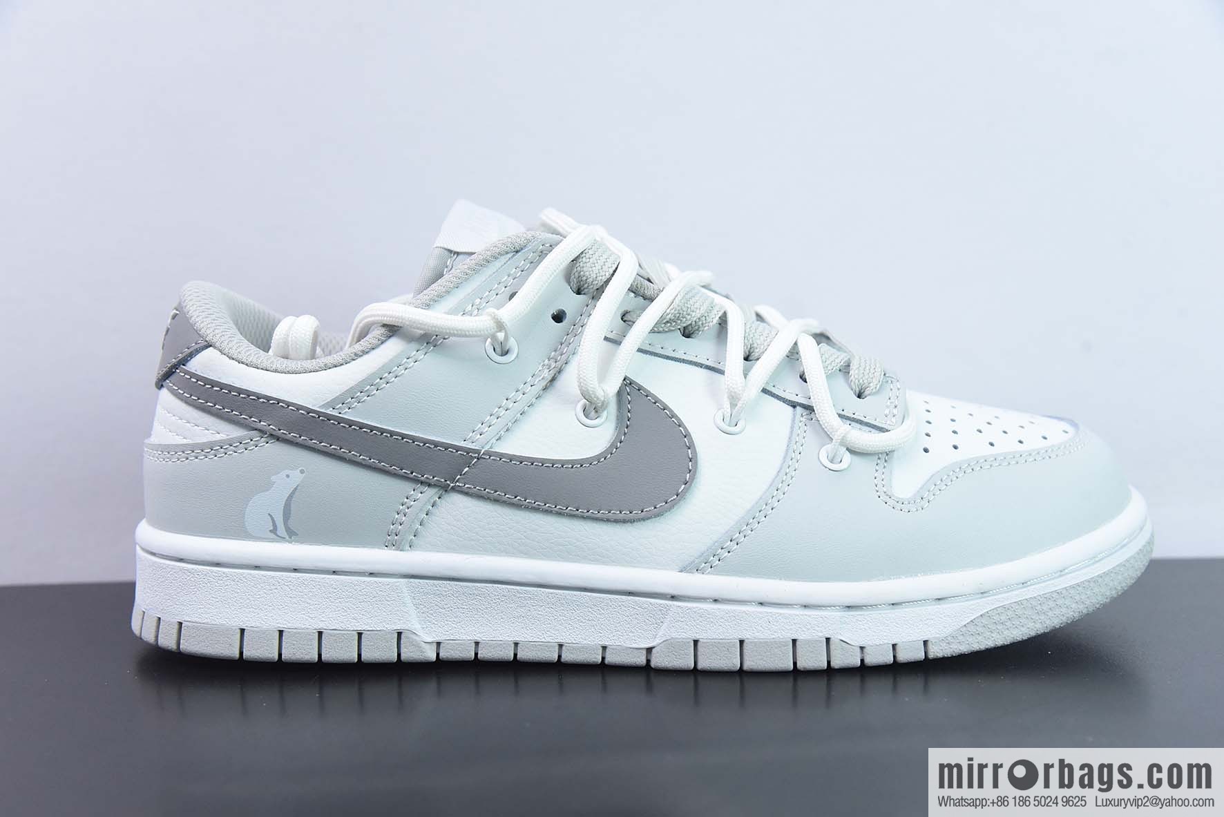 Nike Dunk Low SB low-top skate shoes/white gray, straps, customized version