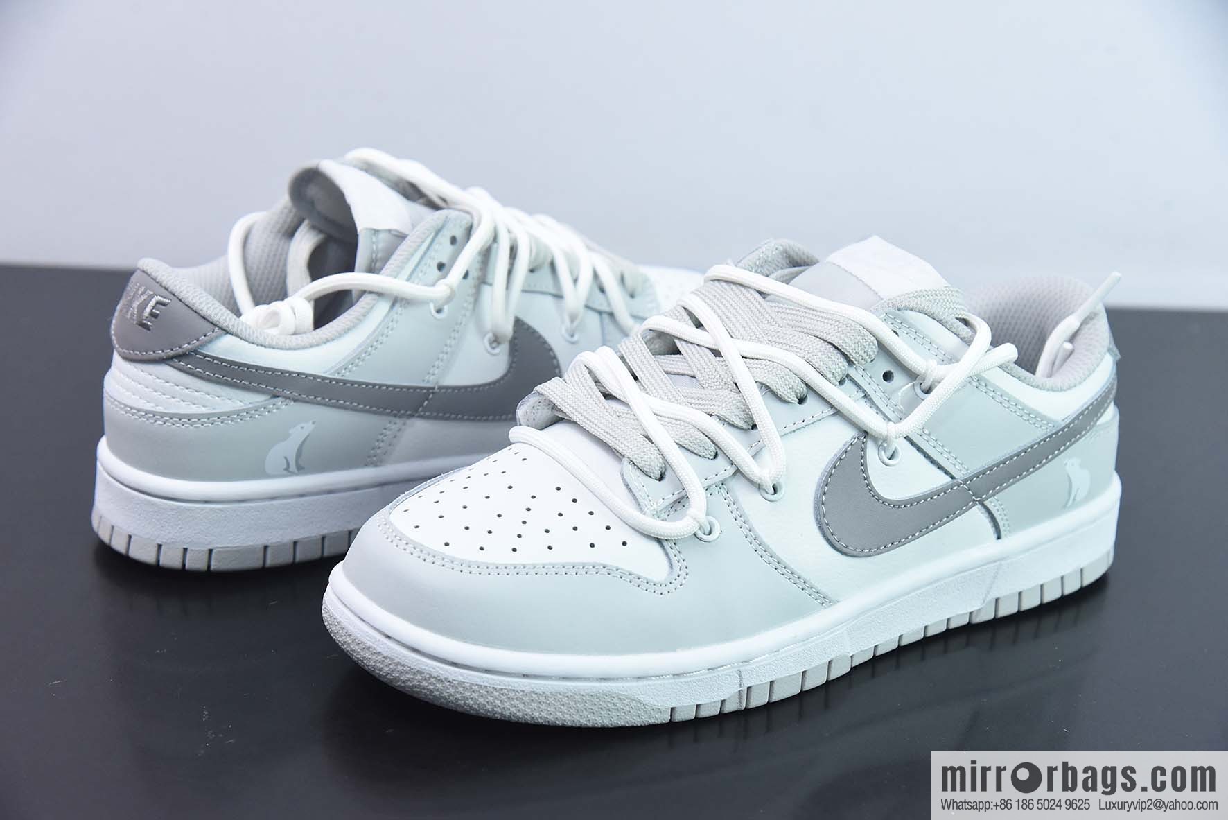 Nike Dunk Low SB low-top skate shoes/white gray, straps, customized version