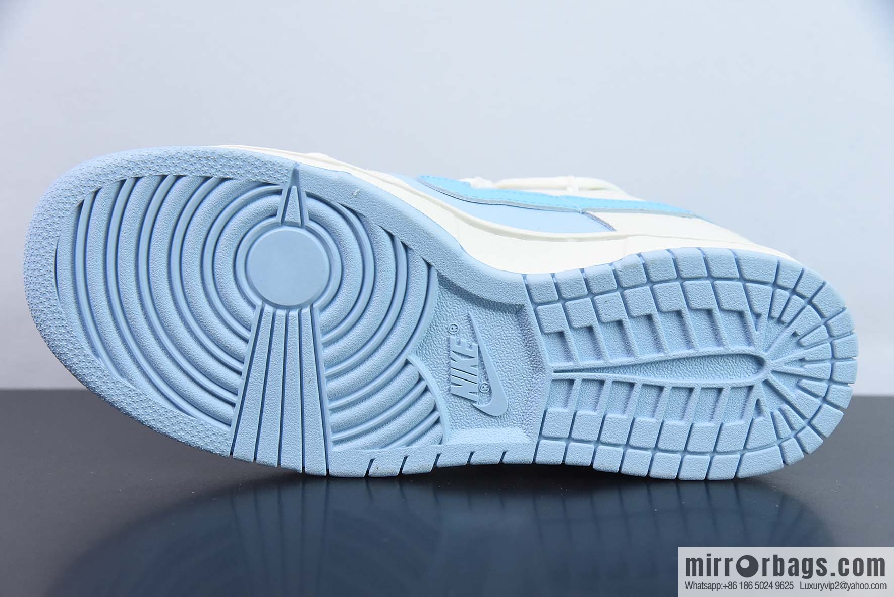 Nike Dunk Low SB low-top skate shoes/milk white and blue, straps, customized version