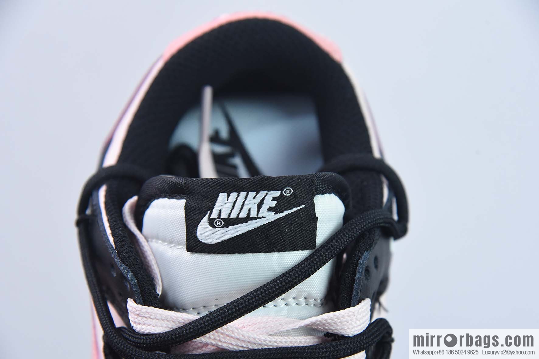 Nike Dunk Low SB low-top skate shoes/white and black powder, straps, customized version