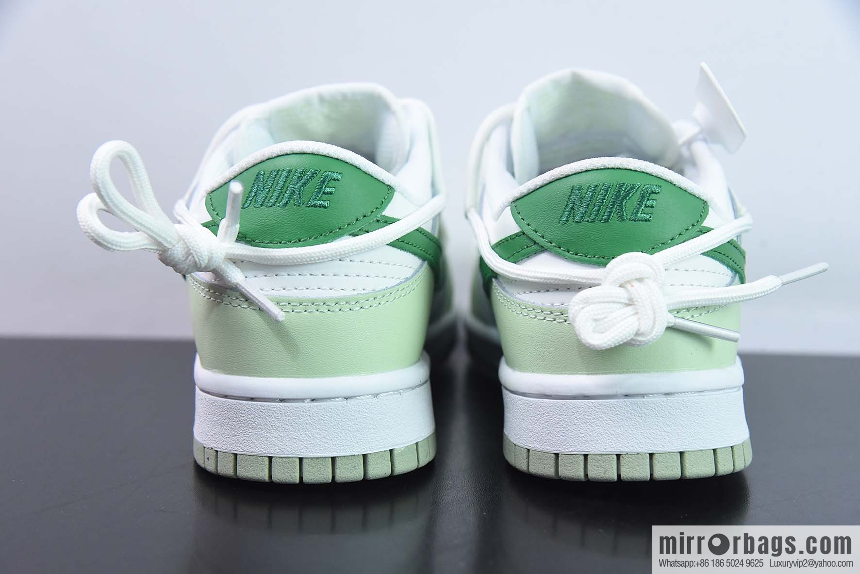 Nike Dunk Low SB low-top skate shoes/white and light green, customized version